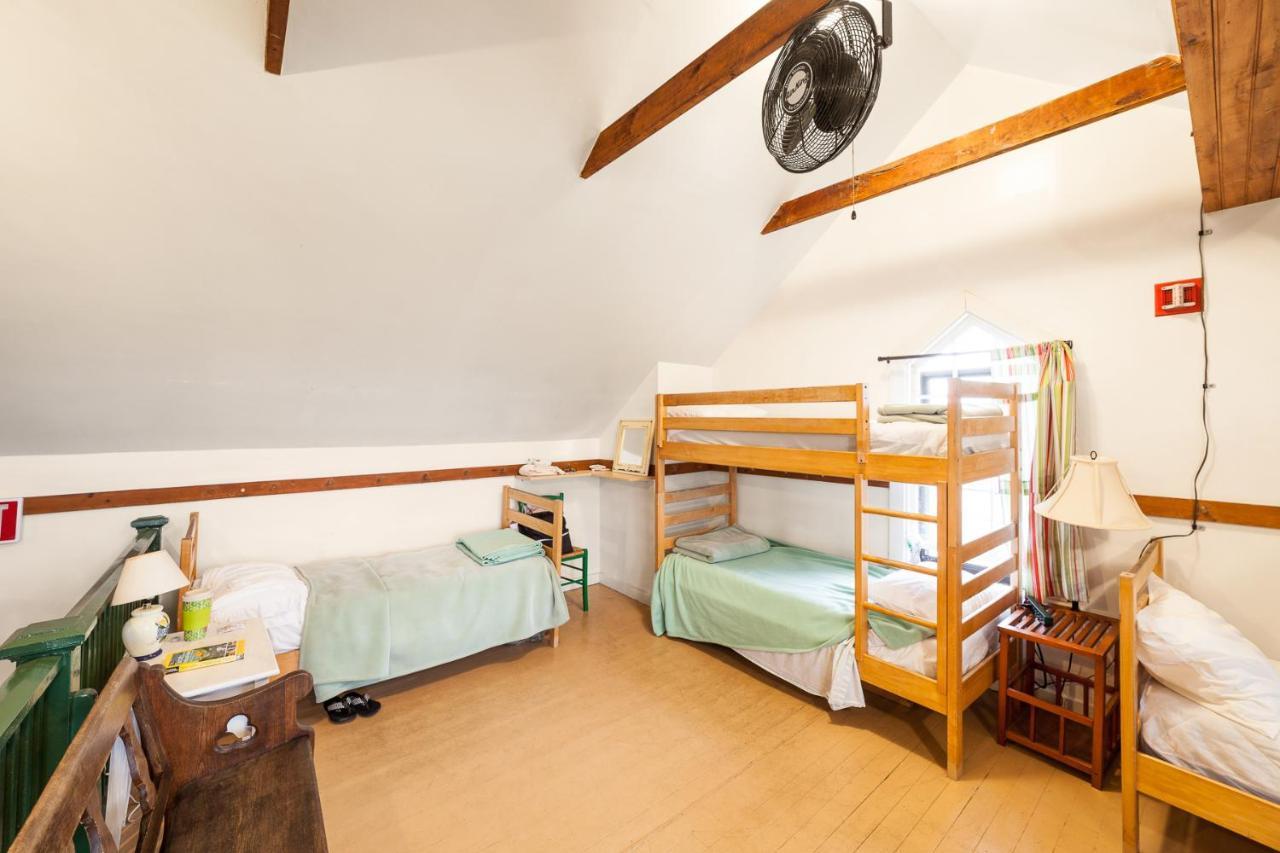 Hi - Nantucket Hostel Exterior photo